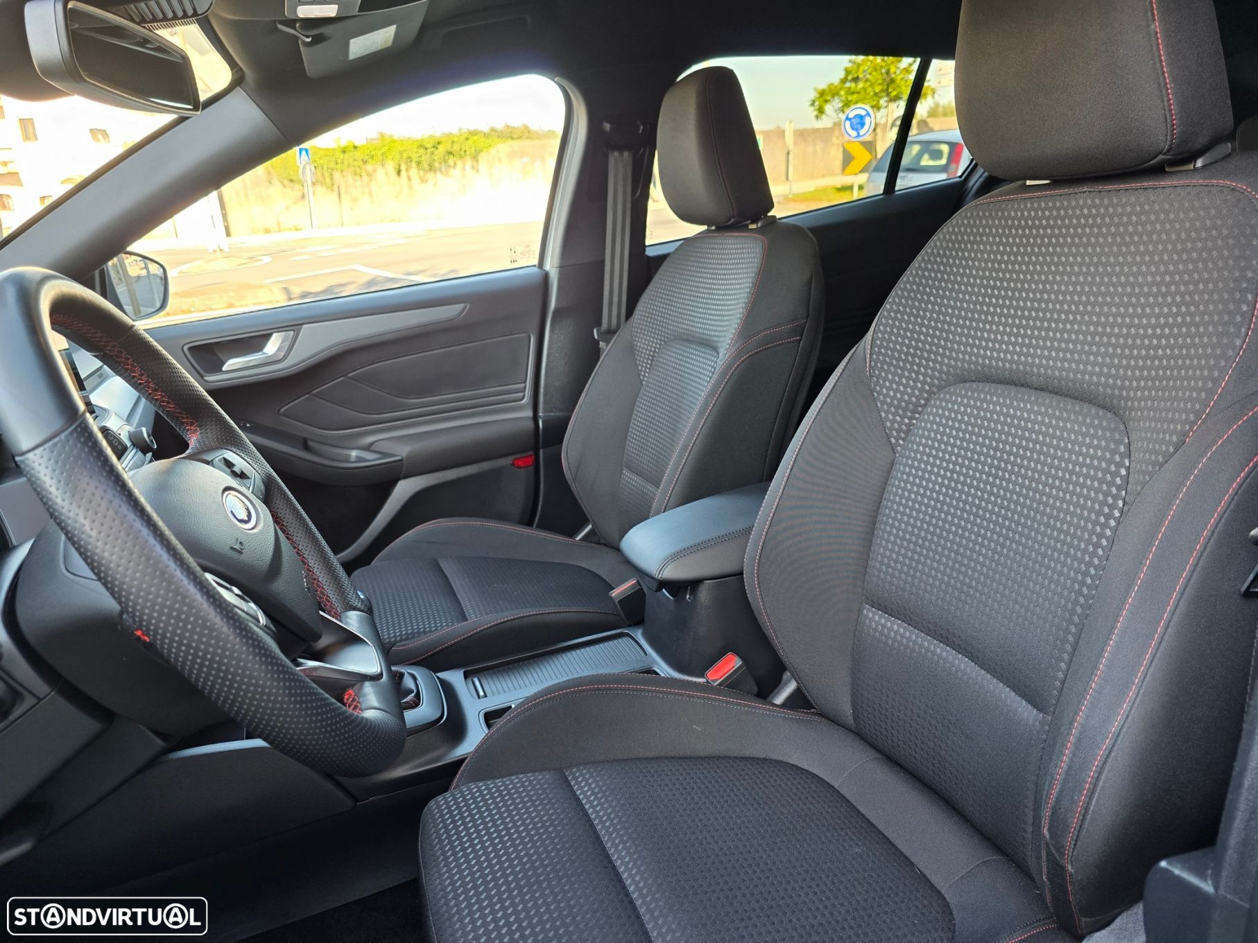 Ford Focus SW 1.0 EcoBoost MHEV ST-Line - 25