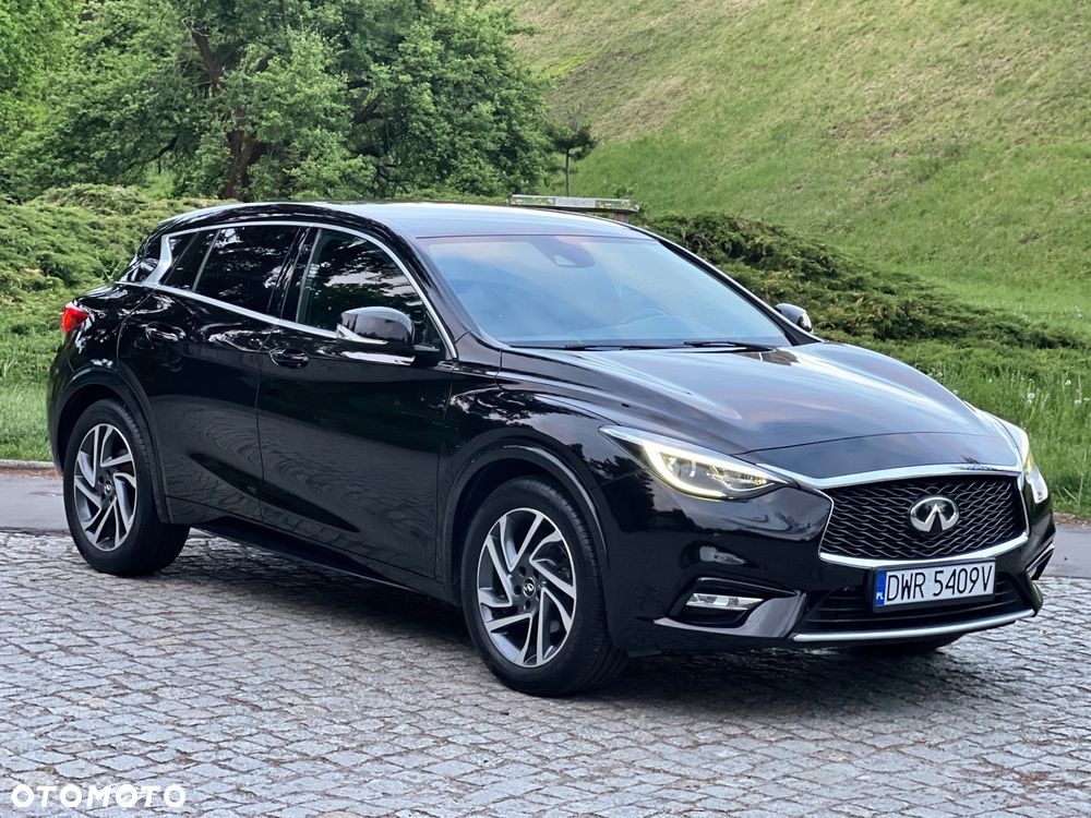 Infiniti Q30 1.6t Premium 7DCT - 9