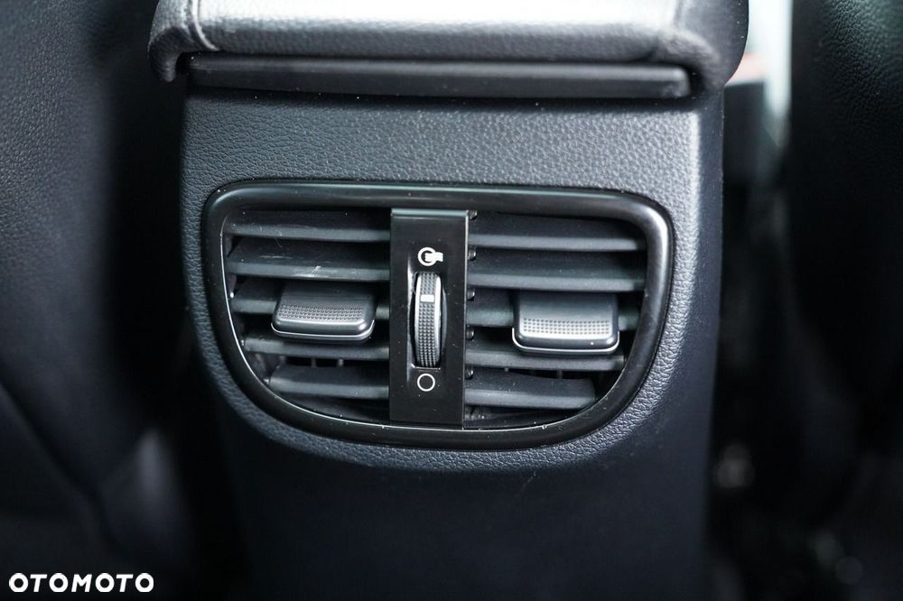 Kia XCeed - 28