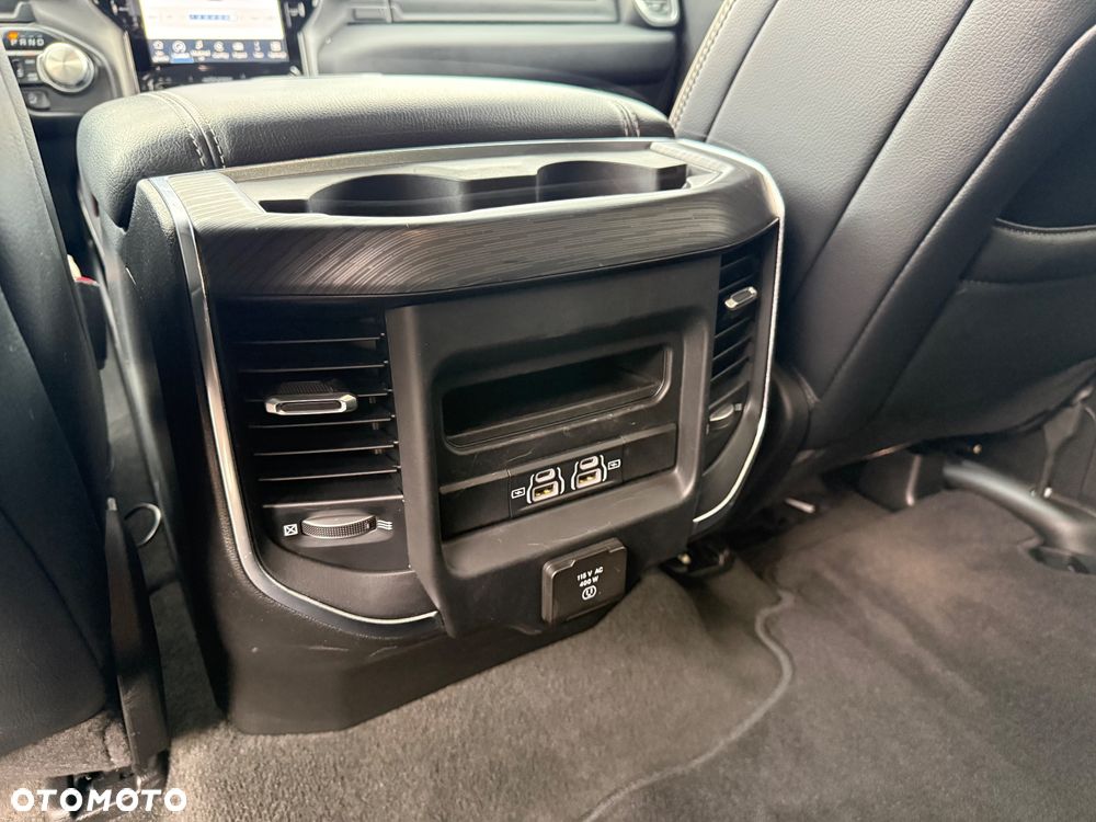 RAM 1500 5.7 Crew Cab Laramie - 11