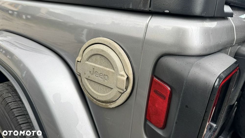 Jeep Wrangler - 20
