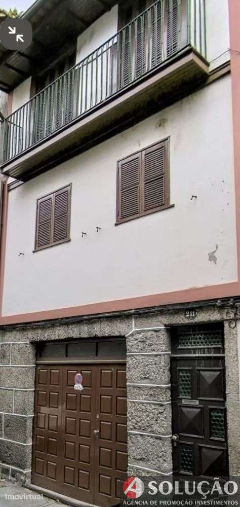 Prédio de 3 pisos  no centro de Guimarães - Grande imagem: 5/6