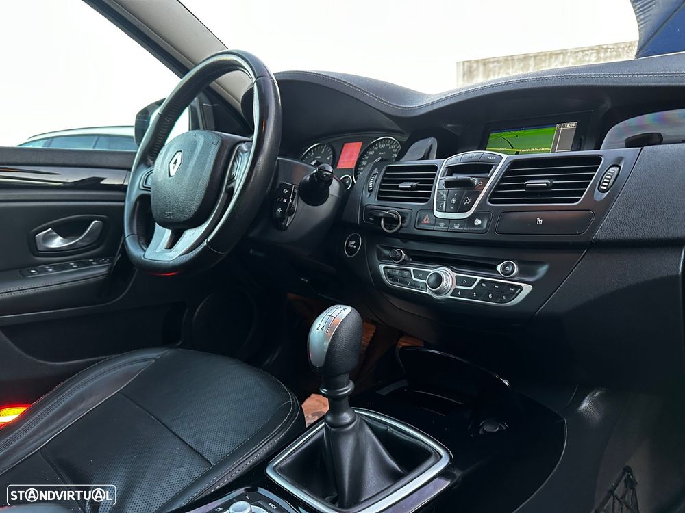 Renault Laguna Break 2.0 dCi Initiale Aut - 30