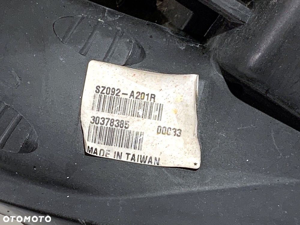 REFLEKTOR PRAWY PRZÓD  SUZUKI SWIFT III (MZ, EZ) 2005 - 2022 1.5 (RS 415) 75 kW [102 KM] benzyna - 7