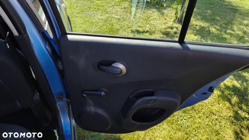 Nissan Micra - 16