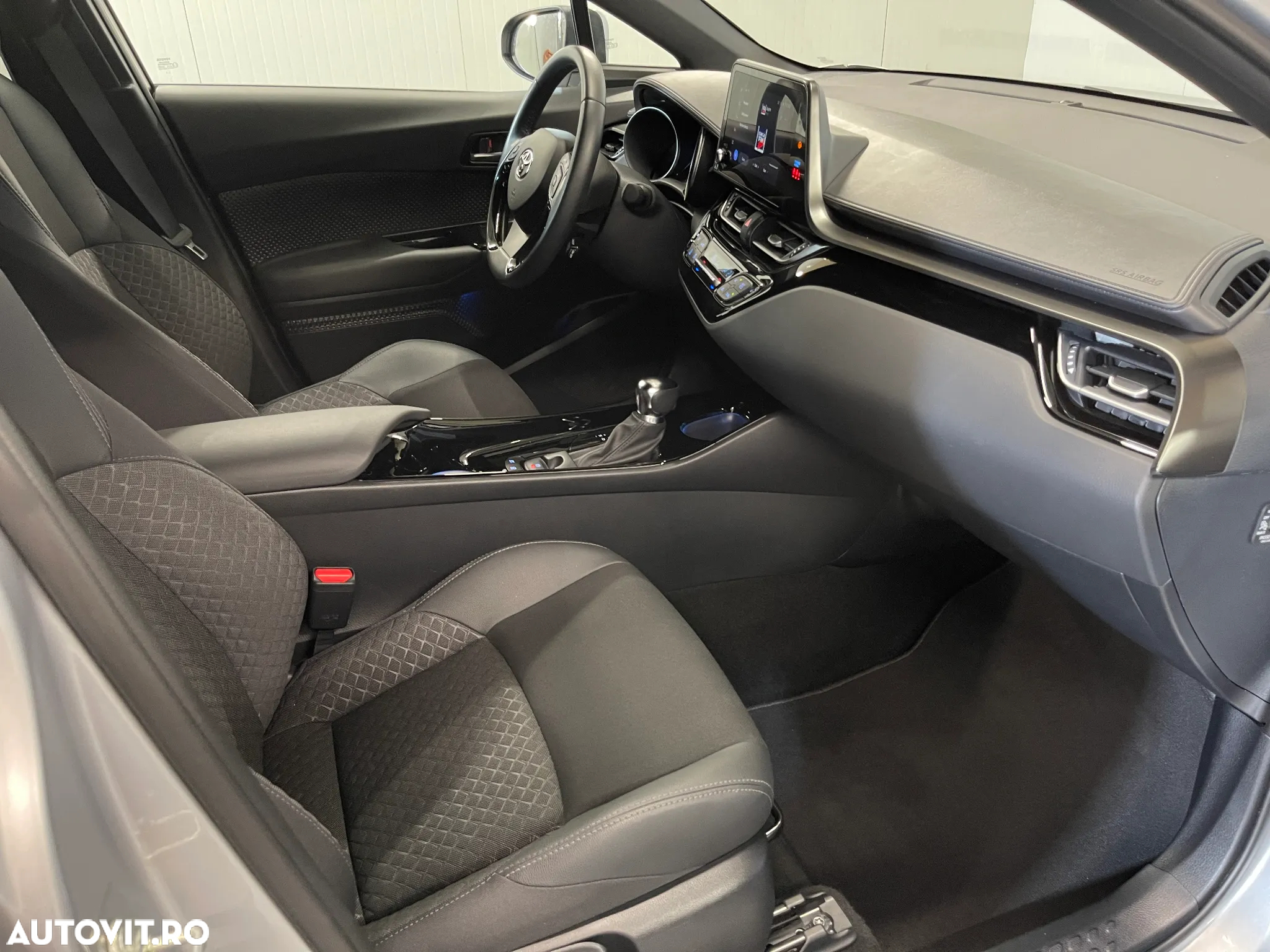 Toyota C-HR 2.0 HSD 184 CP 4x2 CVT Style - 10