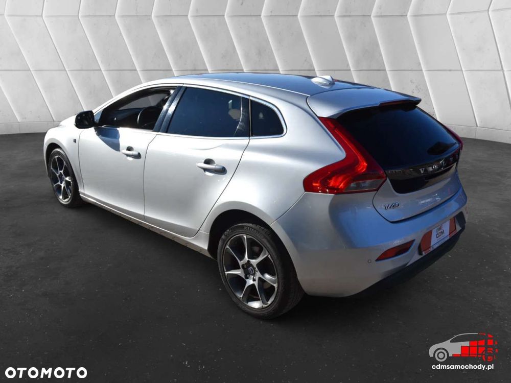Volvo V40 - 8