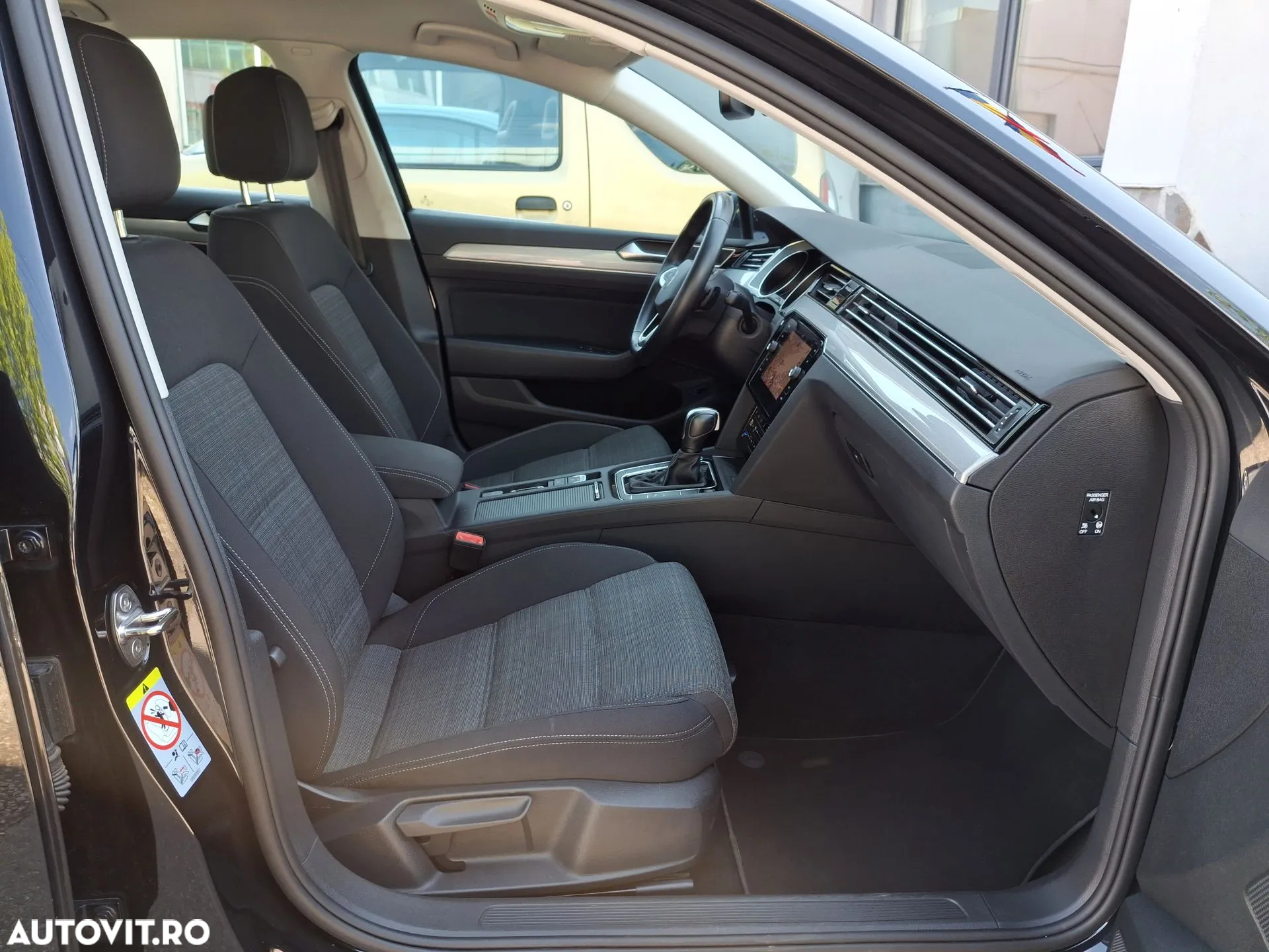 Volkswagen Passat 2.0 TDI SCR DSG Elegance - 16