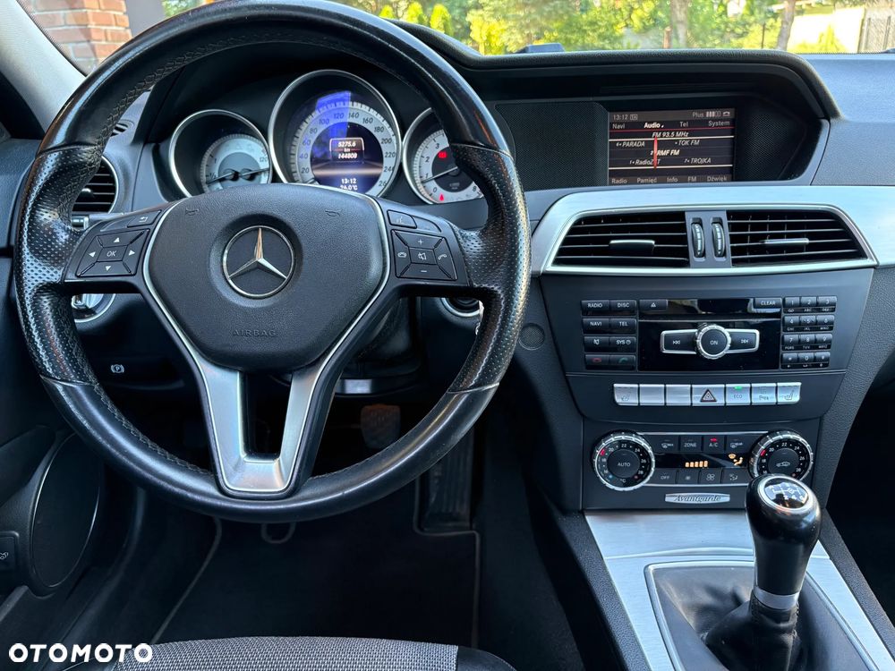 Mercedes-Benz Klasa C 180 Avantgarde Edition - 23