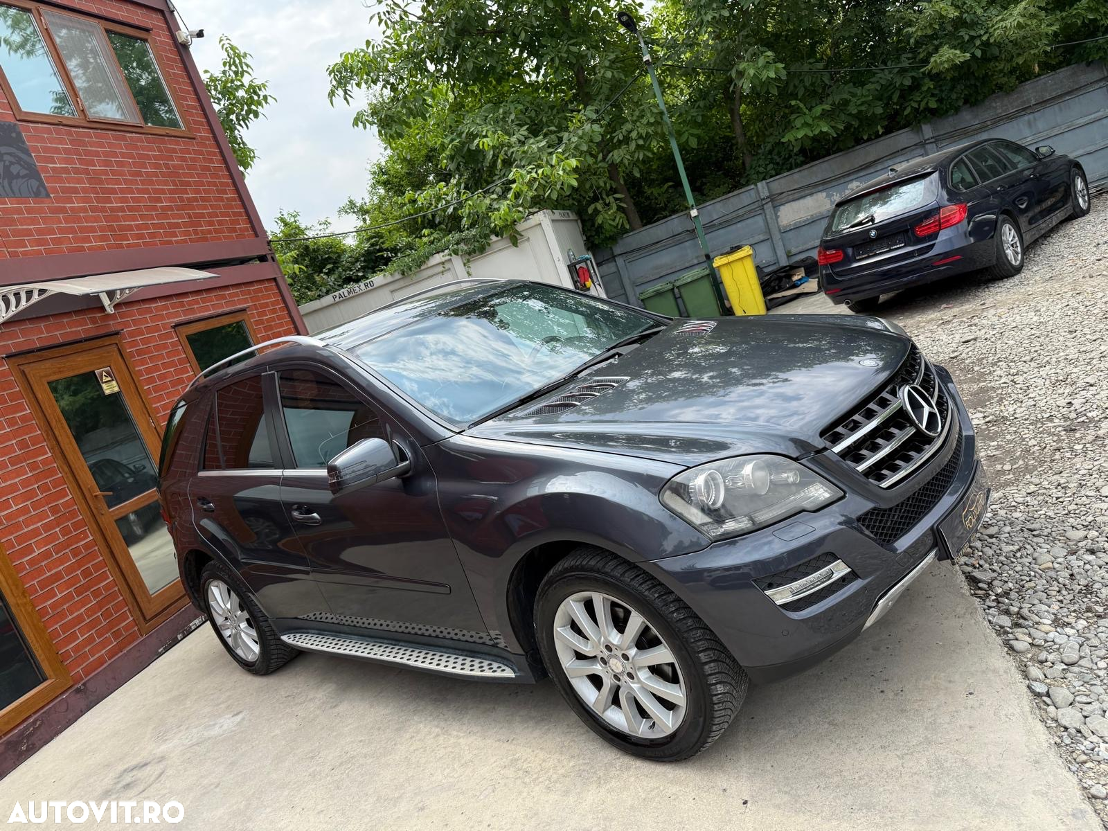 Mercedes-Benz ML 300 CDI 4Matic 7G-TRONIC DPF BlueEFFICIENCY Grand Edition - 35