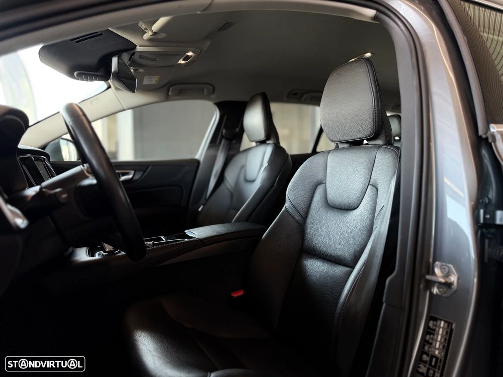 Volvo V60 2.0 T6 AWD TE R-Design - 17