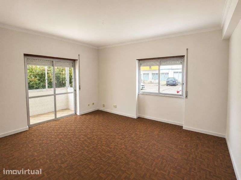 Arrendamento de apartamento T2 na Praceta Norton De Matos , 3 - Grande imagem: 2/9