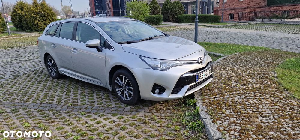 Toyota Avensis 1.8 Premium - 2