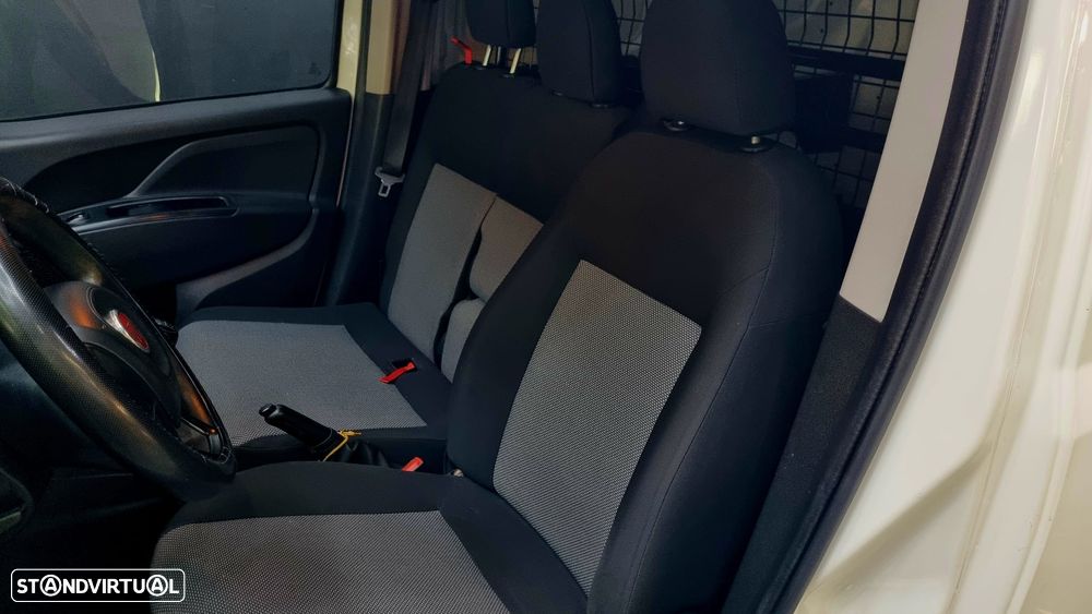 Fiat DOBLO 1.3 - 3 LUGARES - 8
