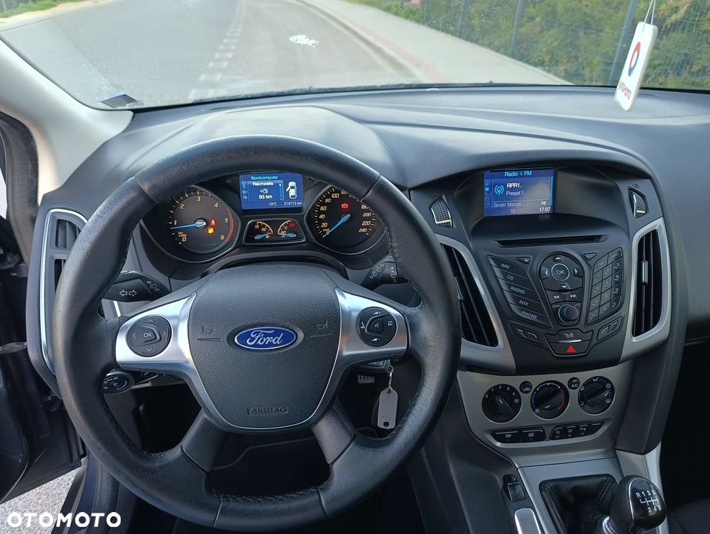 Ford Focus 1.6 TDCi DPF Champions Edition - 30