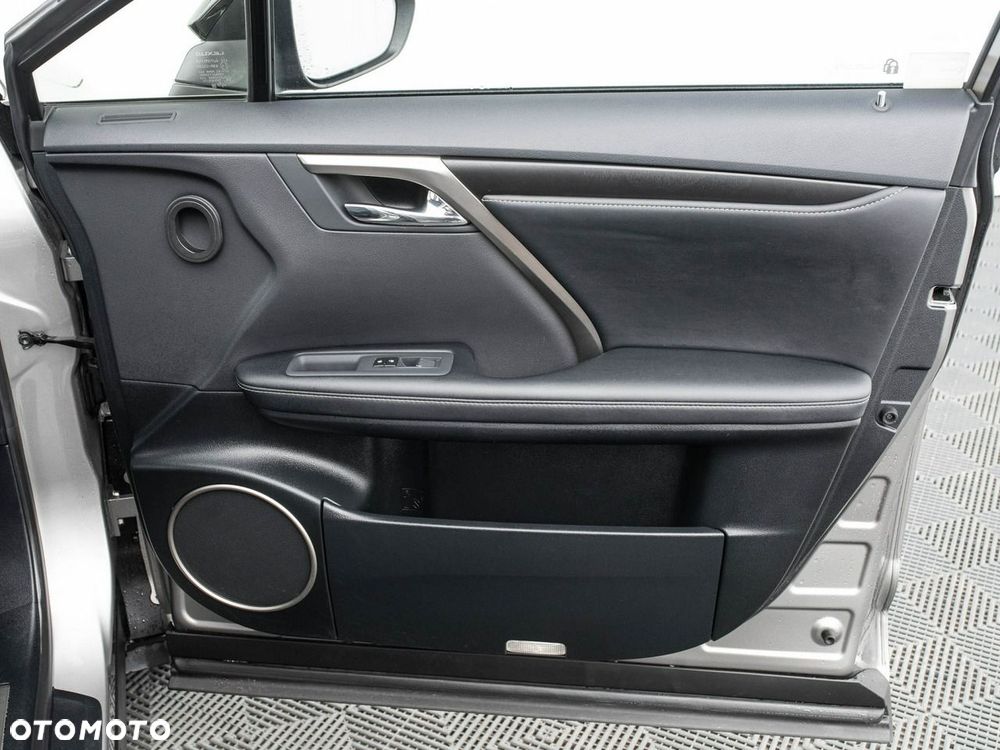 Lexus RX - 30