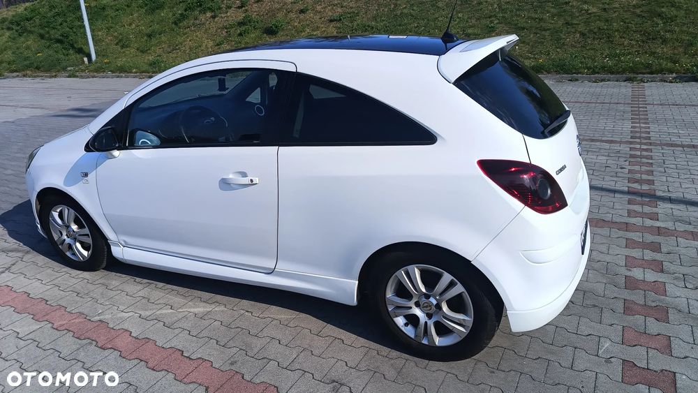 Opel Corsa 1.4 16V Limited Edition - 11