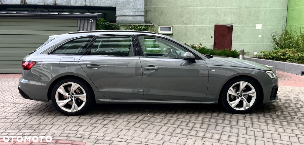 Audi A4 Avant 40 TDI quattro S tronic S line - 9