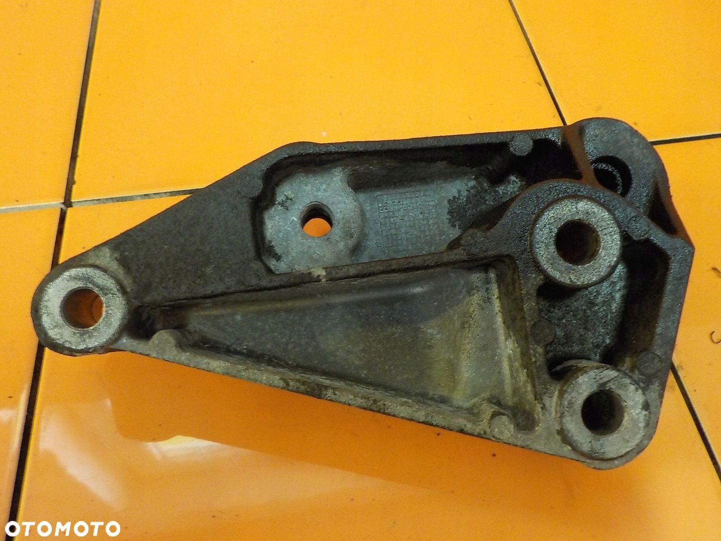 CORSA D ASTRA 1.4 16V 11r lapa silnika 13131151 - 2