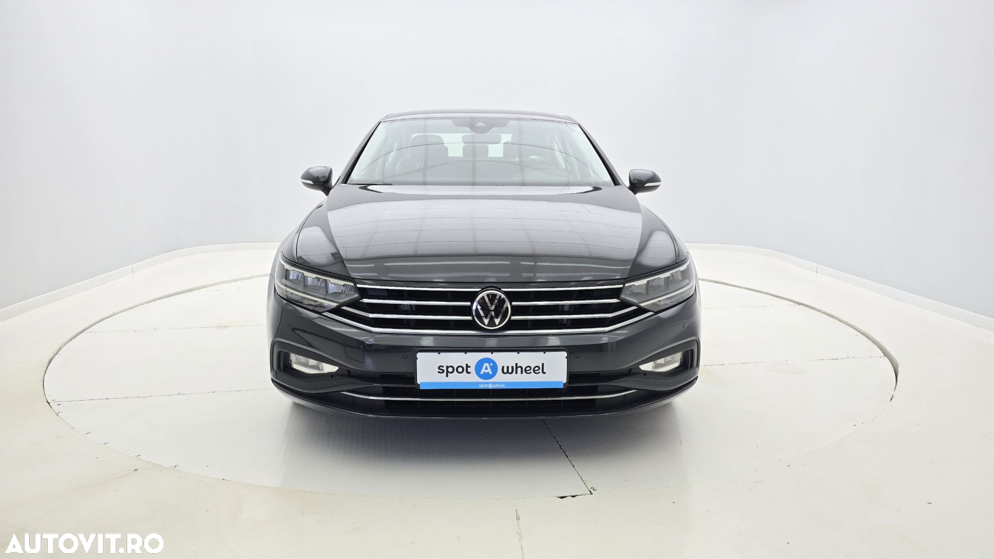 Volkswagen Passat - 2