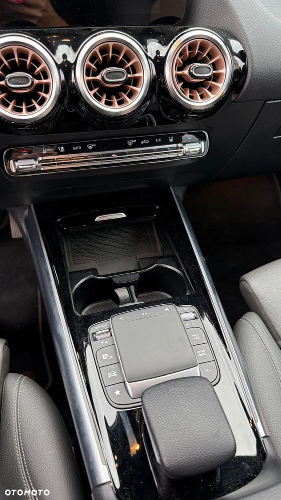 Mercedes-Benz EQA - 17