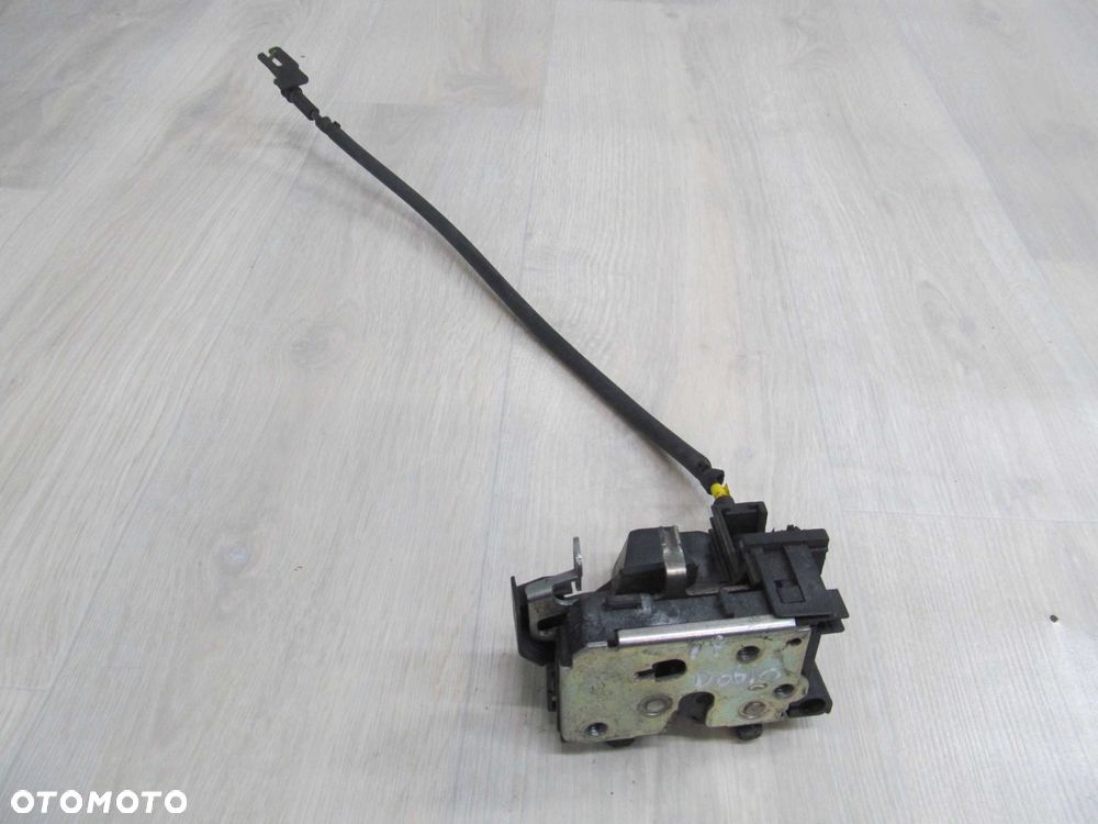 FIAT DOBLO I 00- ZAMEK DRZWI PRAWY PRZOD - 1