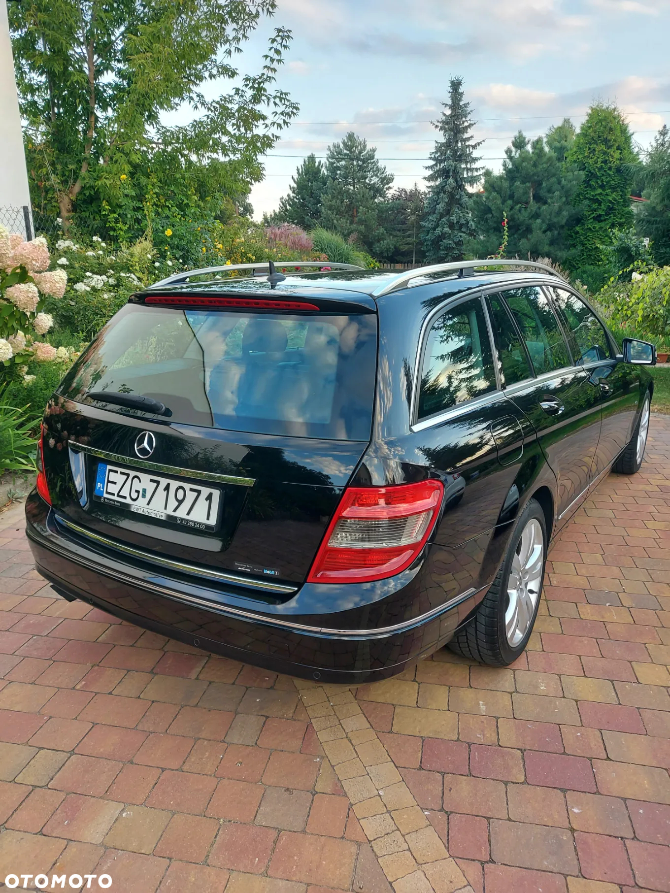 Mercedes-Benz Klasa C 180 T BlueEFFICIENCY Avantgarde - 4