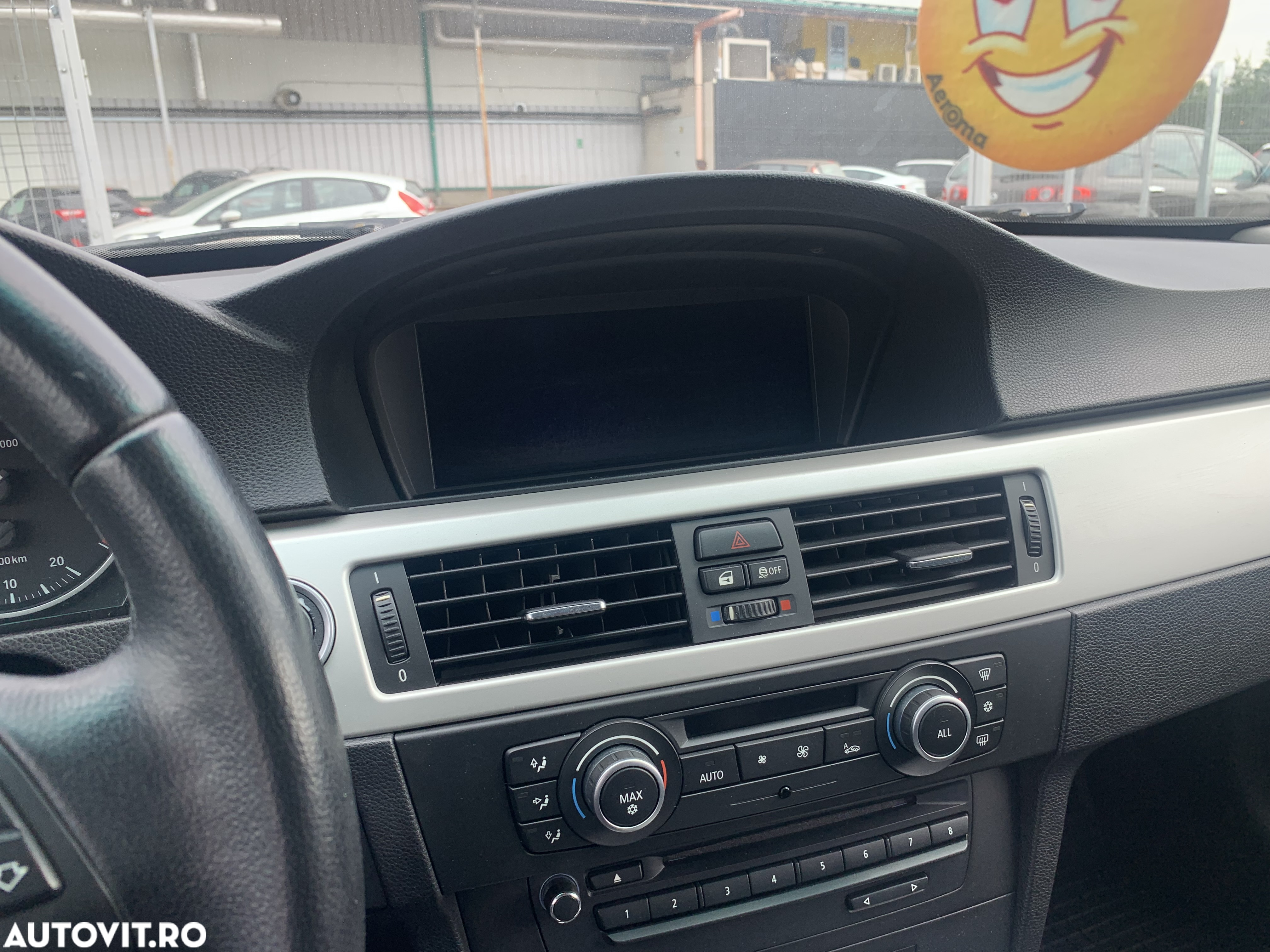 BMW Seria 3 320d xDrive - 12