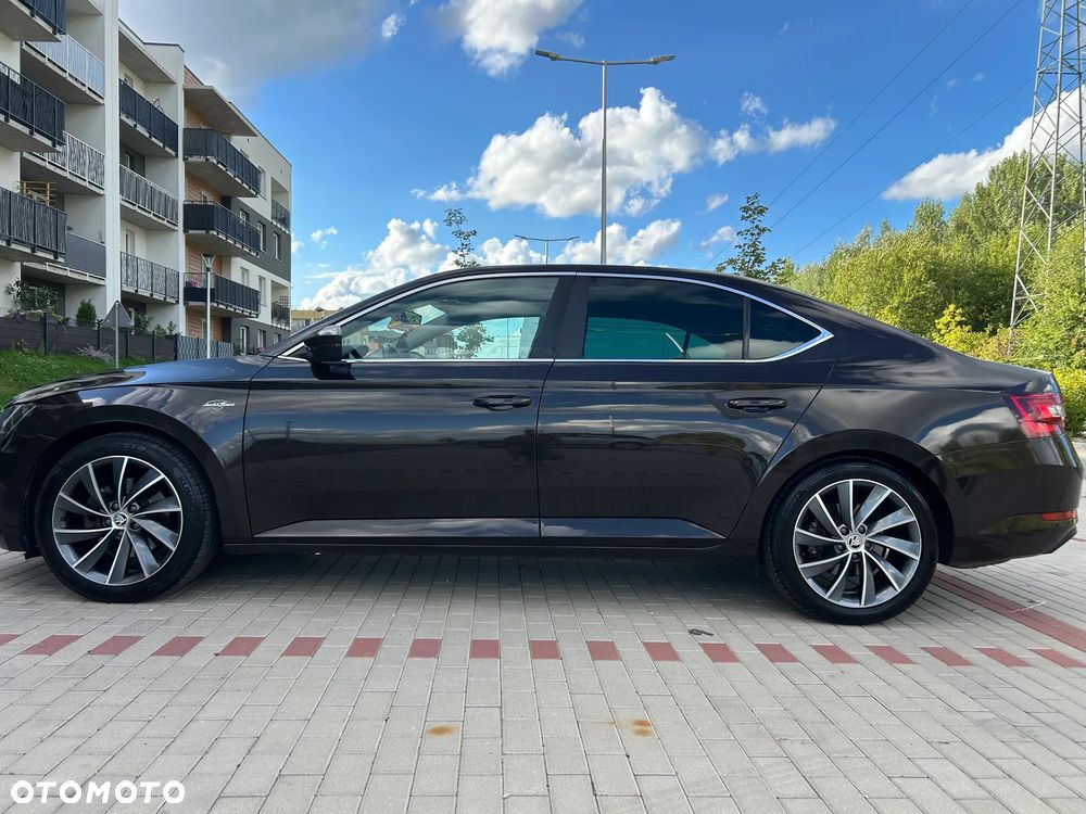 Skoda Superb 2.0 TDI 4x4 L&K DSG - 2