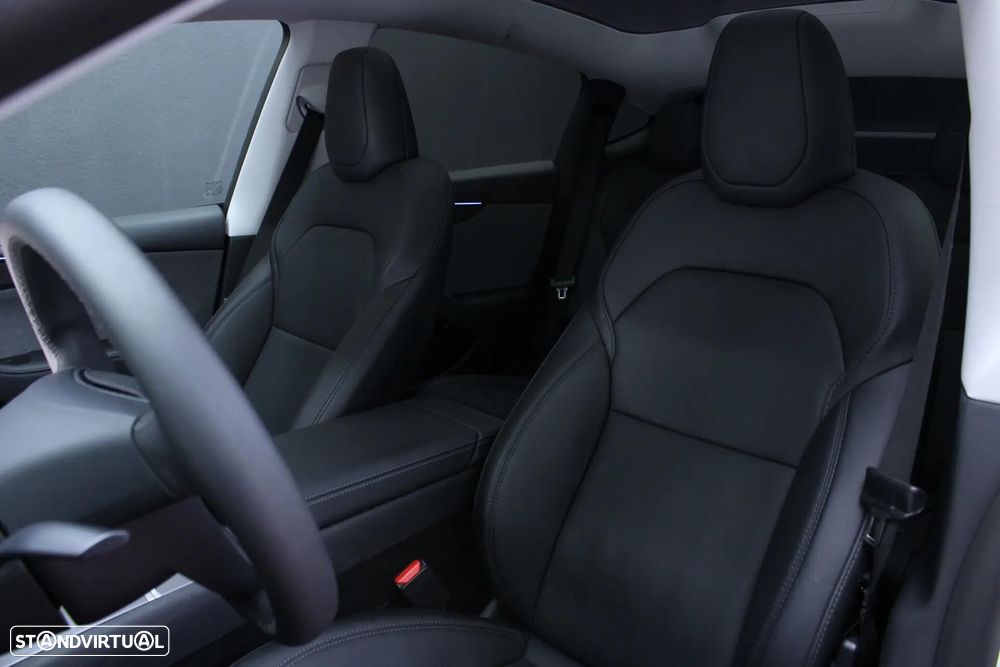 Tesla Model Y Standard - 14