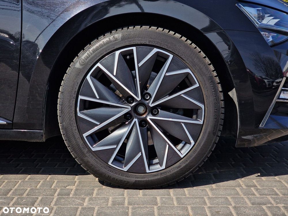 Skoda Superb 2.0 TDI SCR 4x4 L&K DSG - 9