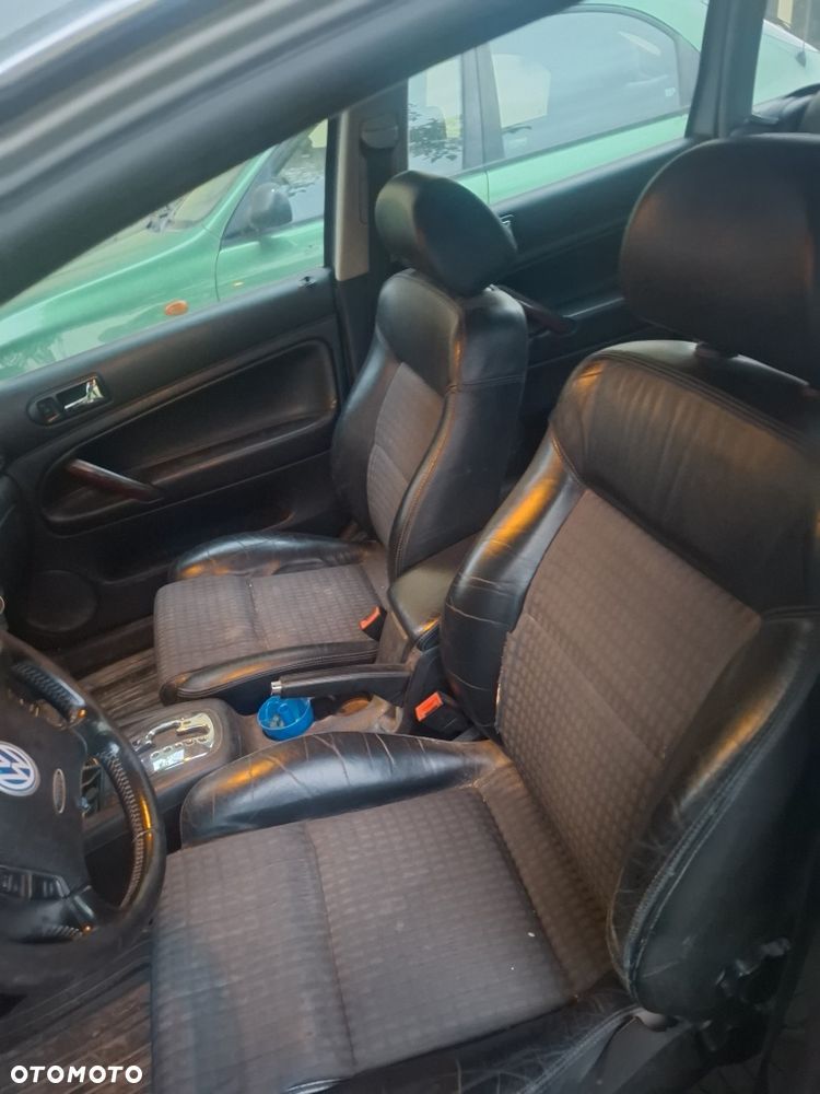 Volkswagen Passat - 6