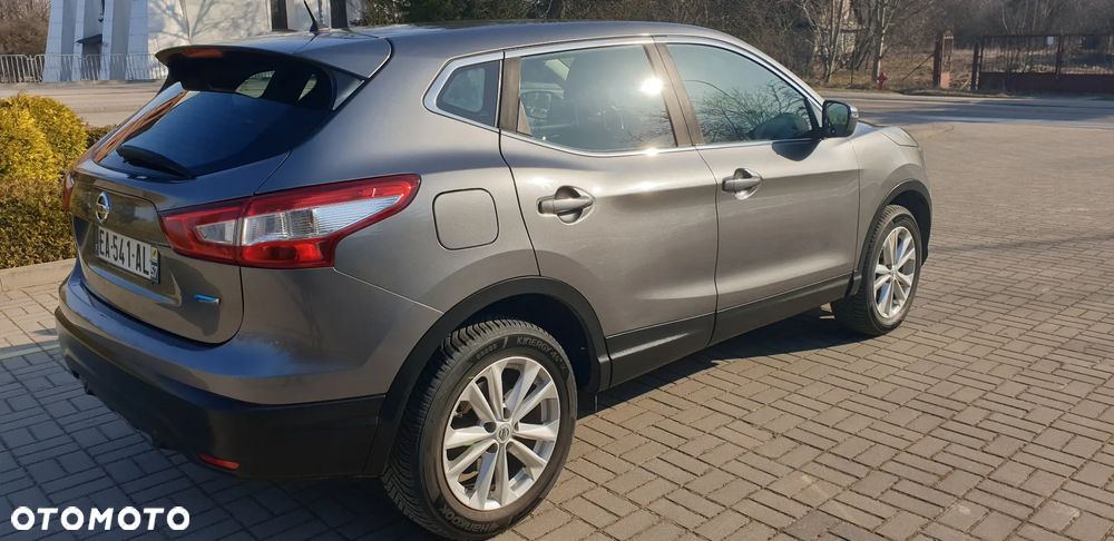 Nissan Qashqai 1.5 dCi DPF 360 - 6