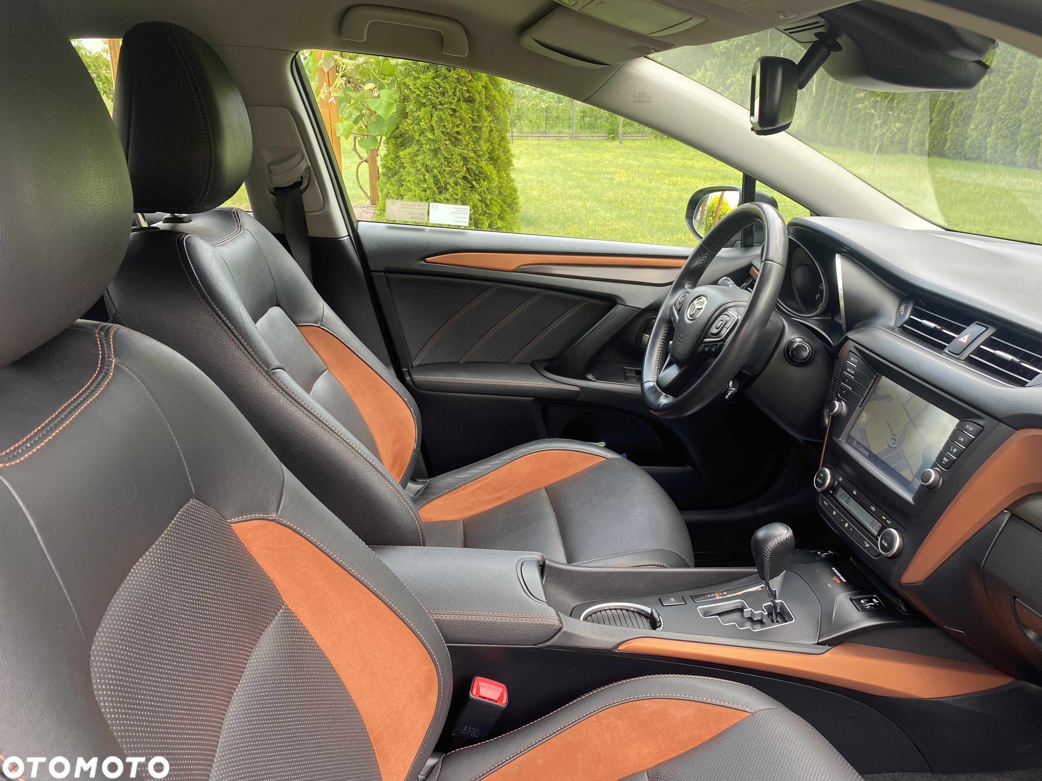 Toyota Avensis 1.8 Prestige MS - 16