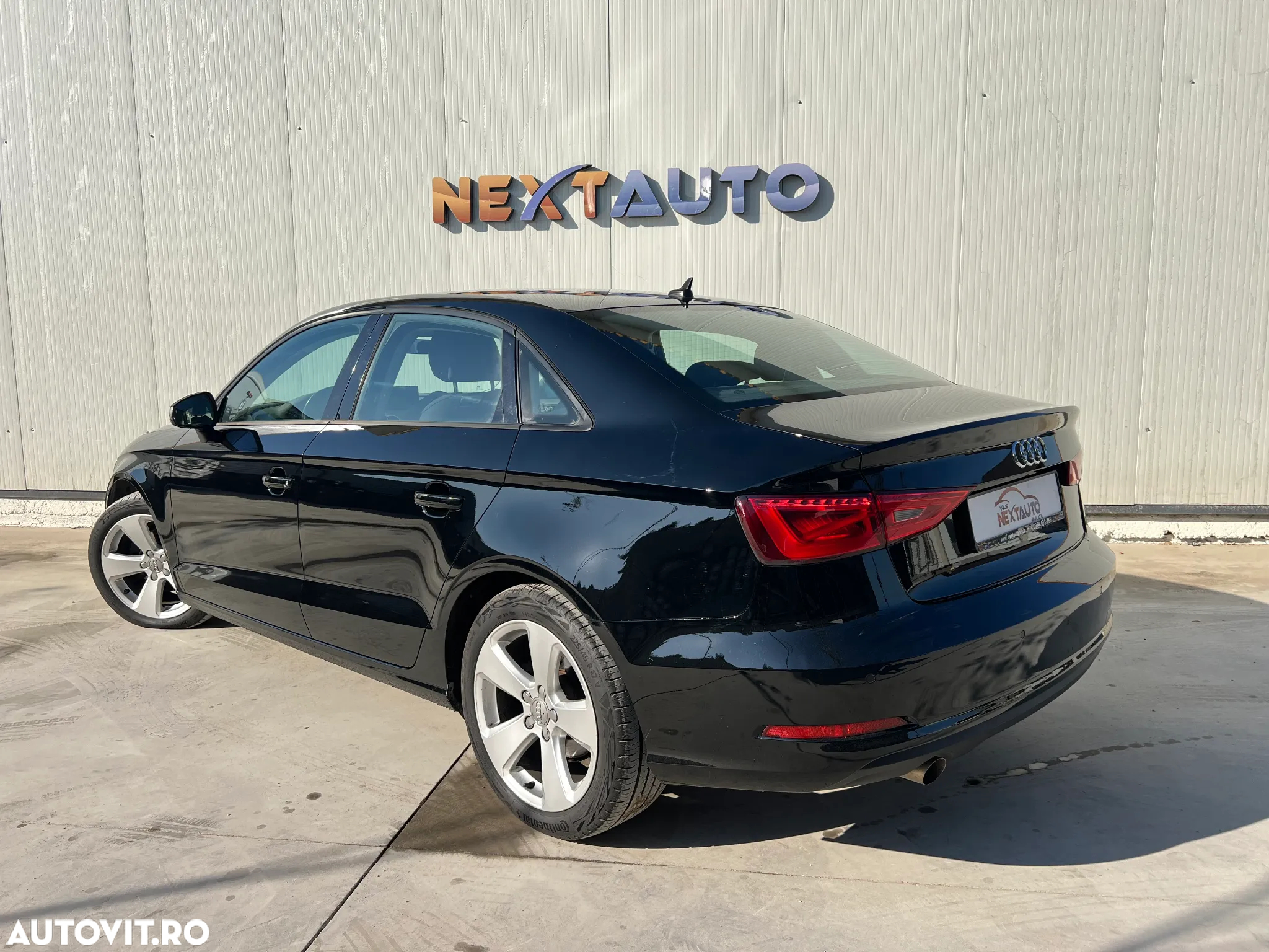 Audi A3 Sportback 1.6 TDI clean Stronic Ambiente - 4