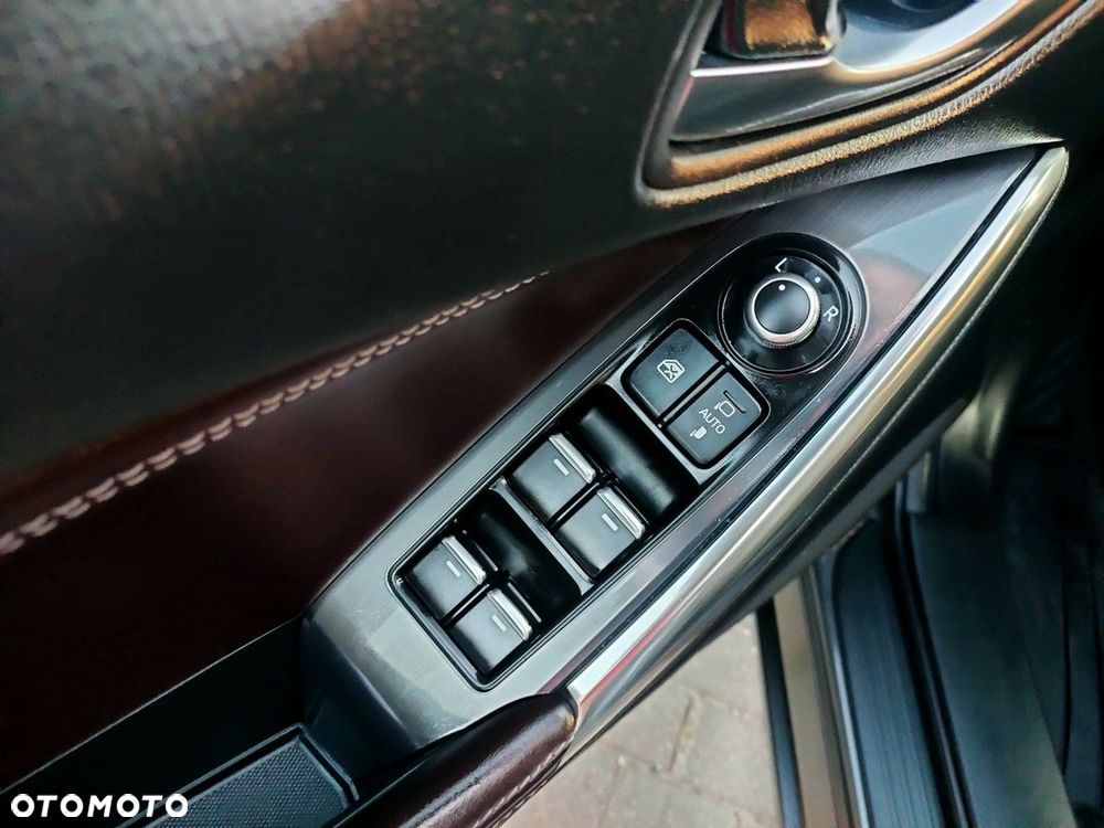 Mazda 6 2.5 Kombi SKYACTIV-G Sports-Line - 28