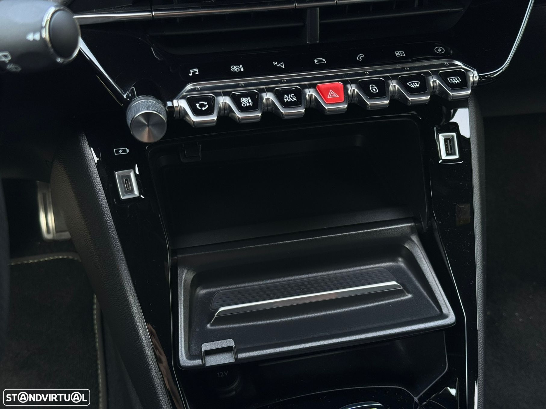 Peugeot e-2008 50 kWh GT - 60