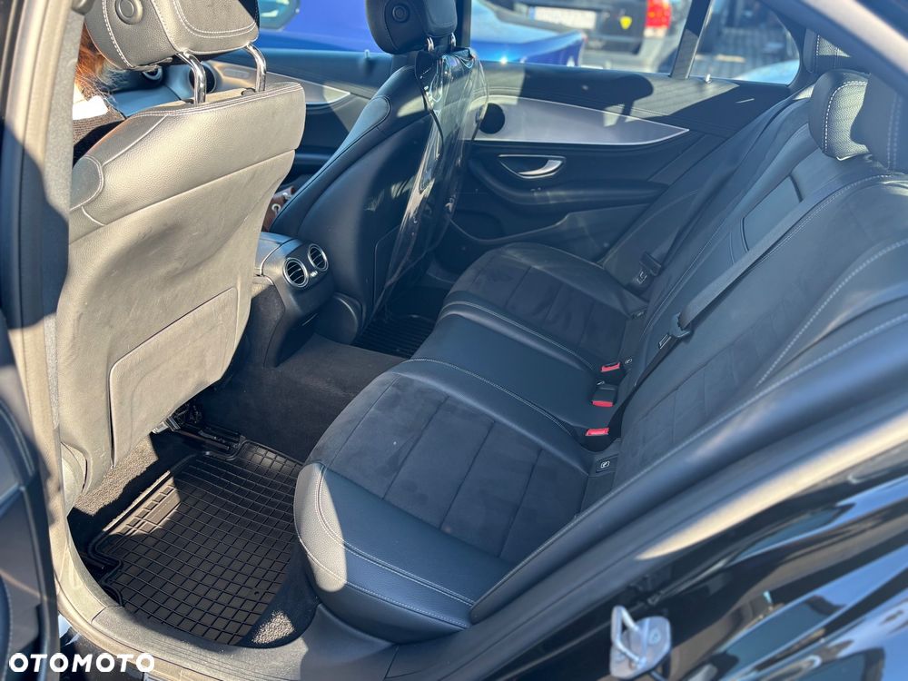 Mercedes-Benz Klasa E 220 d 4-Matic 9G-TRONIC - 6