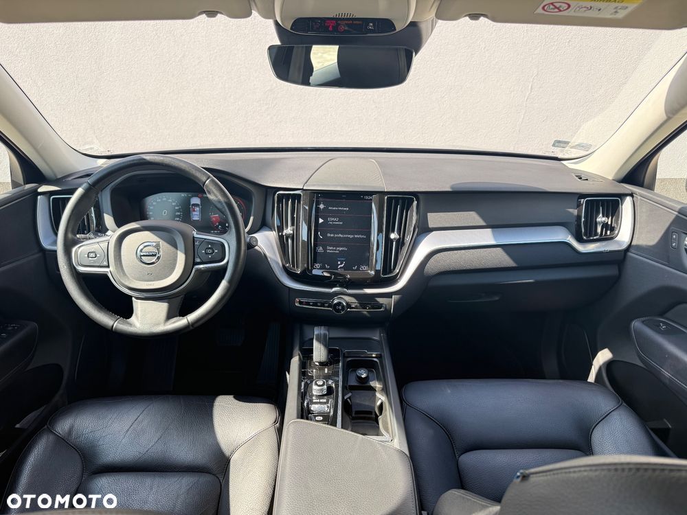 Volvo XC 60 B4 D AWD Momentum Pro - 13