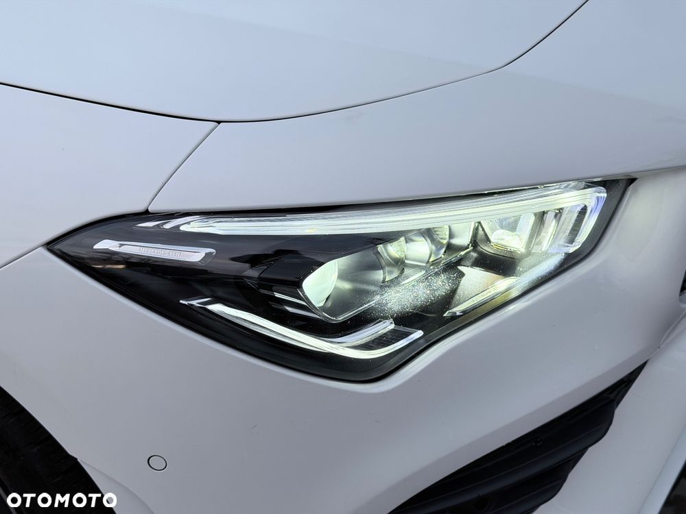 Mercedes-Benz CLA 200 7G-DCT AMG Line - 17