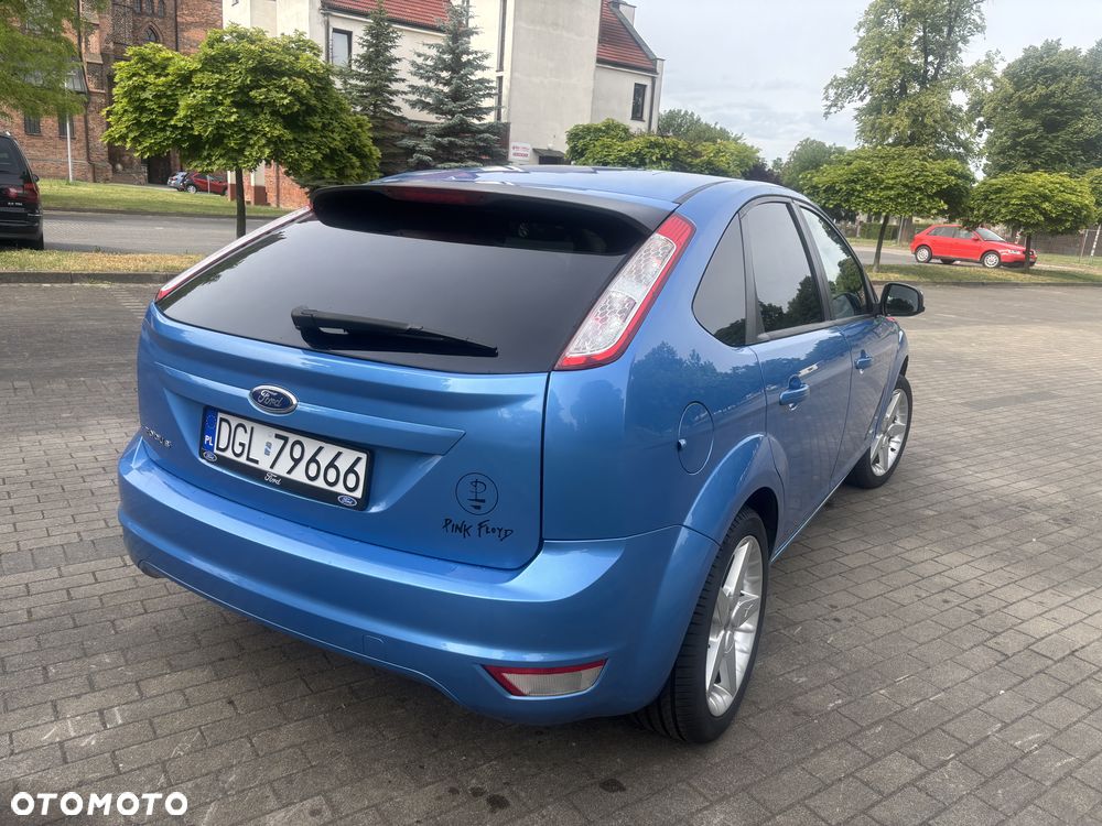 Ford Focus 1.6 16V Style - 8