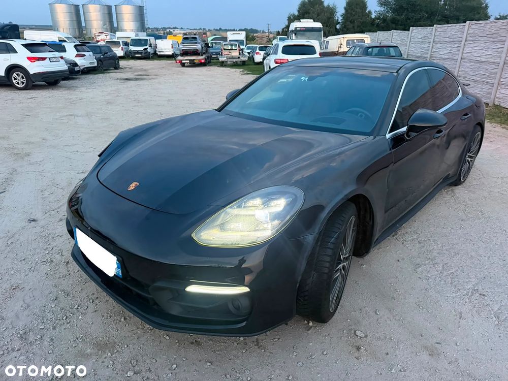 Porsche Panamera 4S E-Hybrid - 25