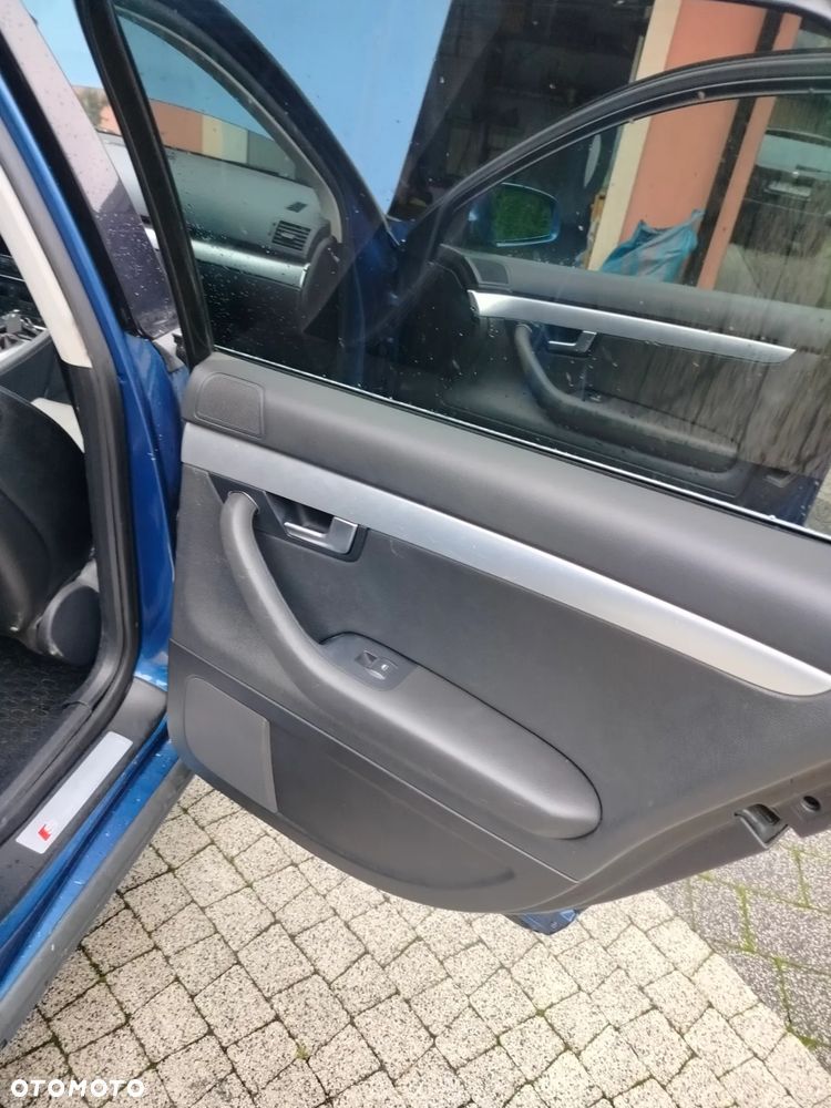 Audi A4 Avant 2.0 TDI - 7