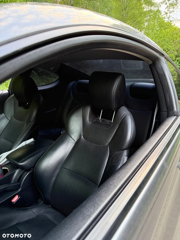 Hyundai Genesis Coupe 2.0 TCI Premium - 10