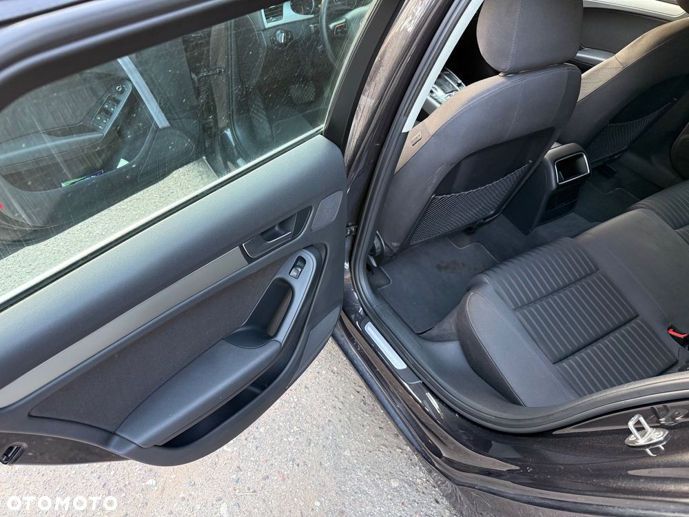 Audi A4 Avant 2.0 TDI DPF multitronic Attraction - 14