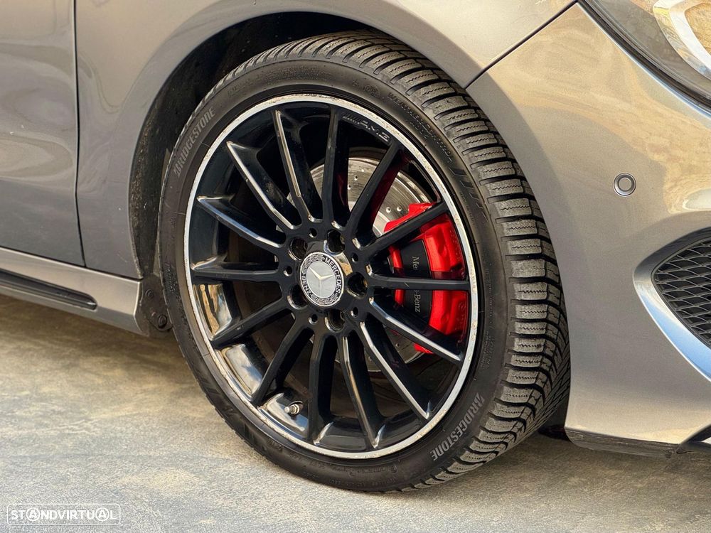 Mercedes-Benz CLA 180 - 30