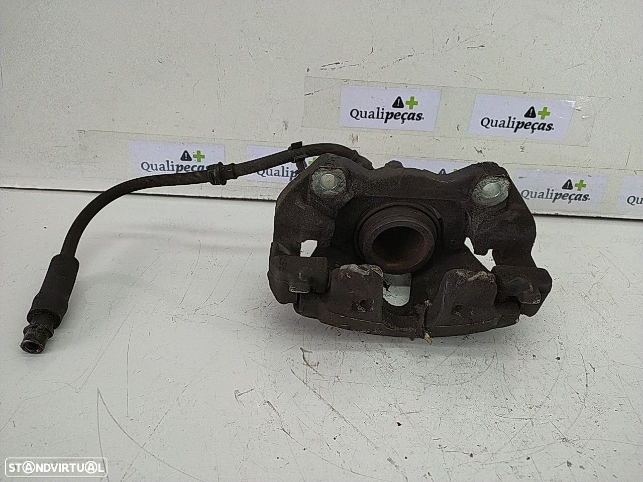 Pinça Frente Esquerda Opel Astra H (A04) - 4