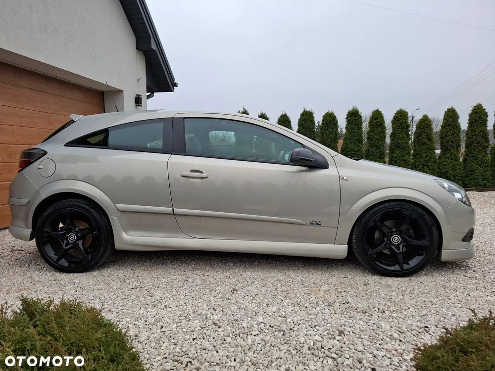 Opel Astra GTC 1.6 Sport - 9