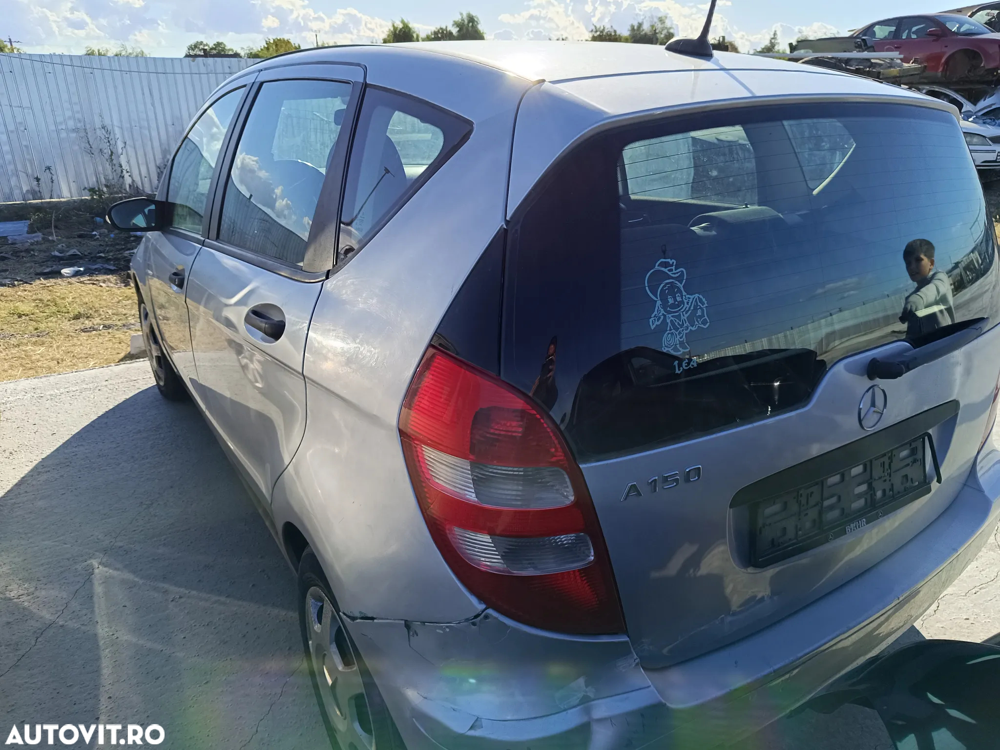 Dezmembrez Mercedes A clasa w169 1.5 benzina - 3