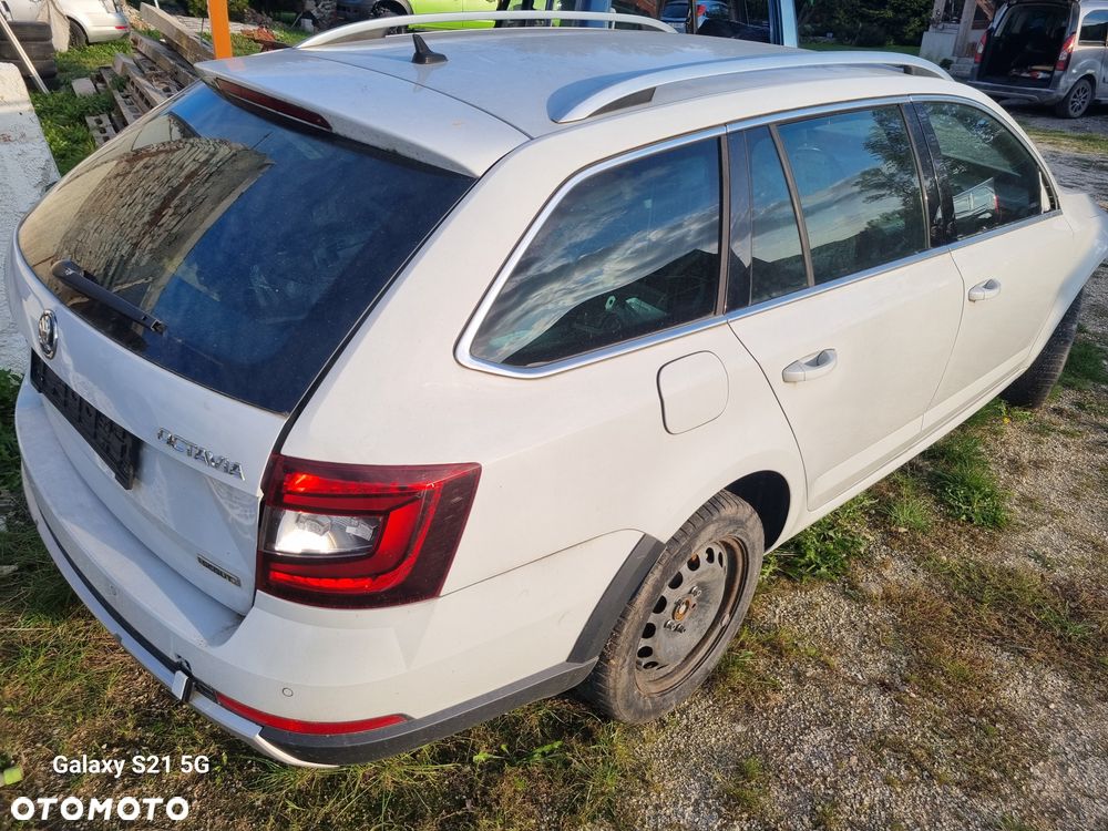 Skoda Octavia Combi 2.0 TSI 4x4 DSG Scout - 1